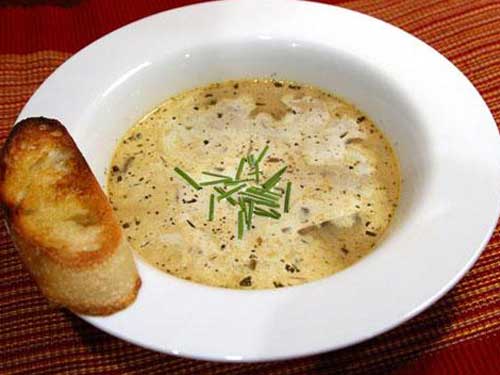Вкусный грибной суп. Рецепт приготовления грибного супа прост. Как варит грибовницу.